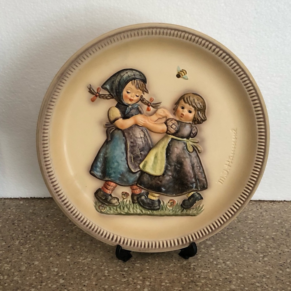 Vintage 1980 “Spring Dance” Anniversary Plate Goebel Hummel